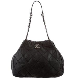 CHANEL Bag - Authentic Ultimate Stitch Expandable Black Leather Hobo
